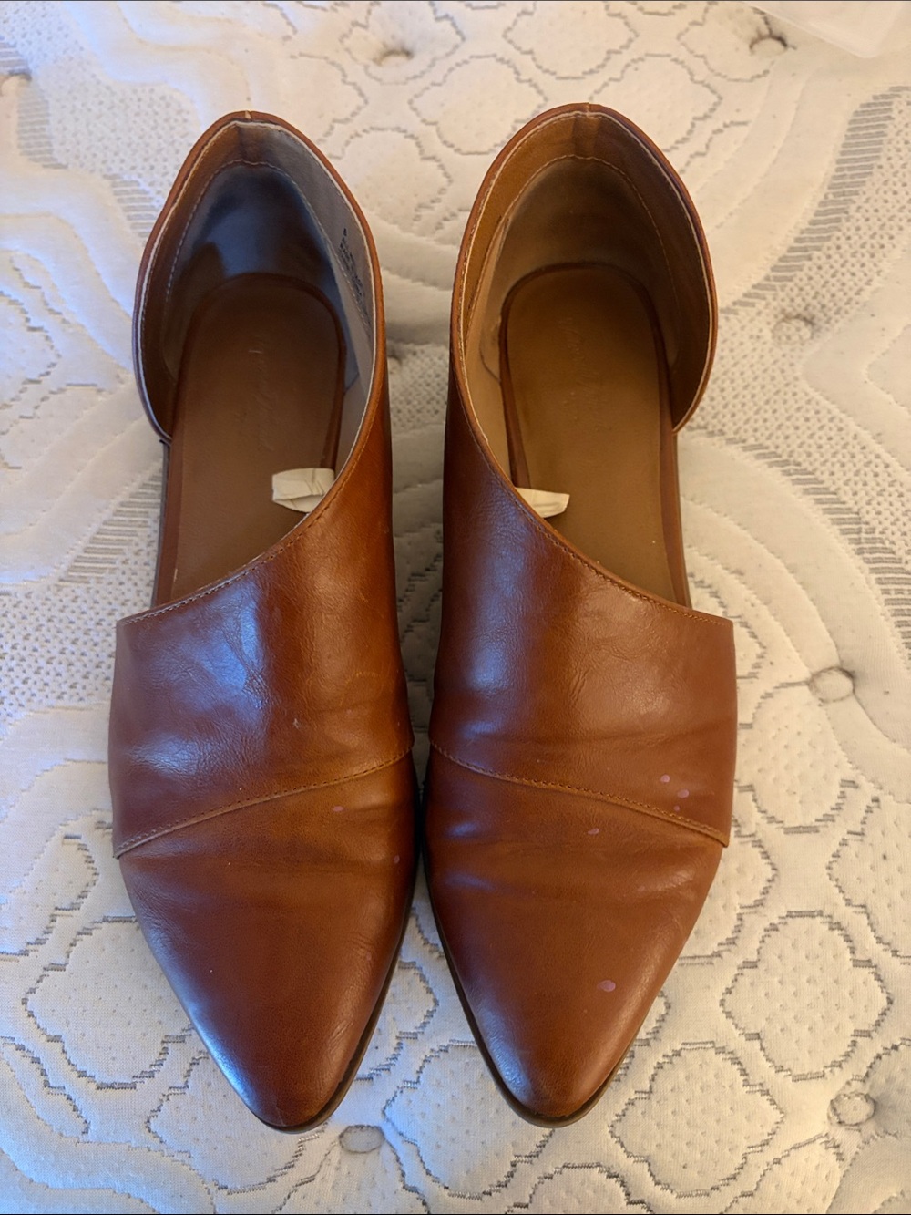 Universal Thread Cognac Pointed Leather Flats
